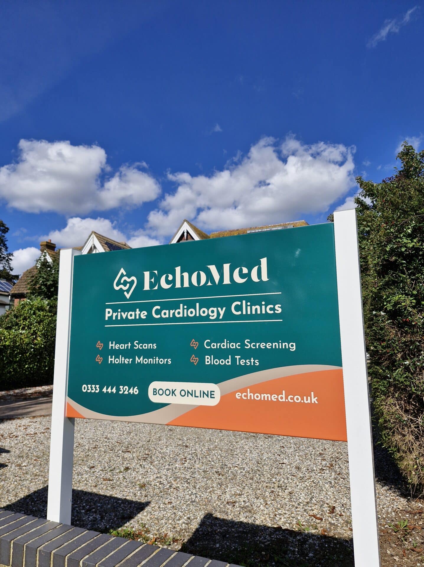 The EchoMed sign outside of the clinic.